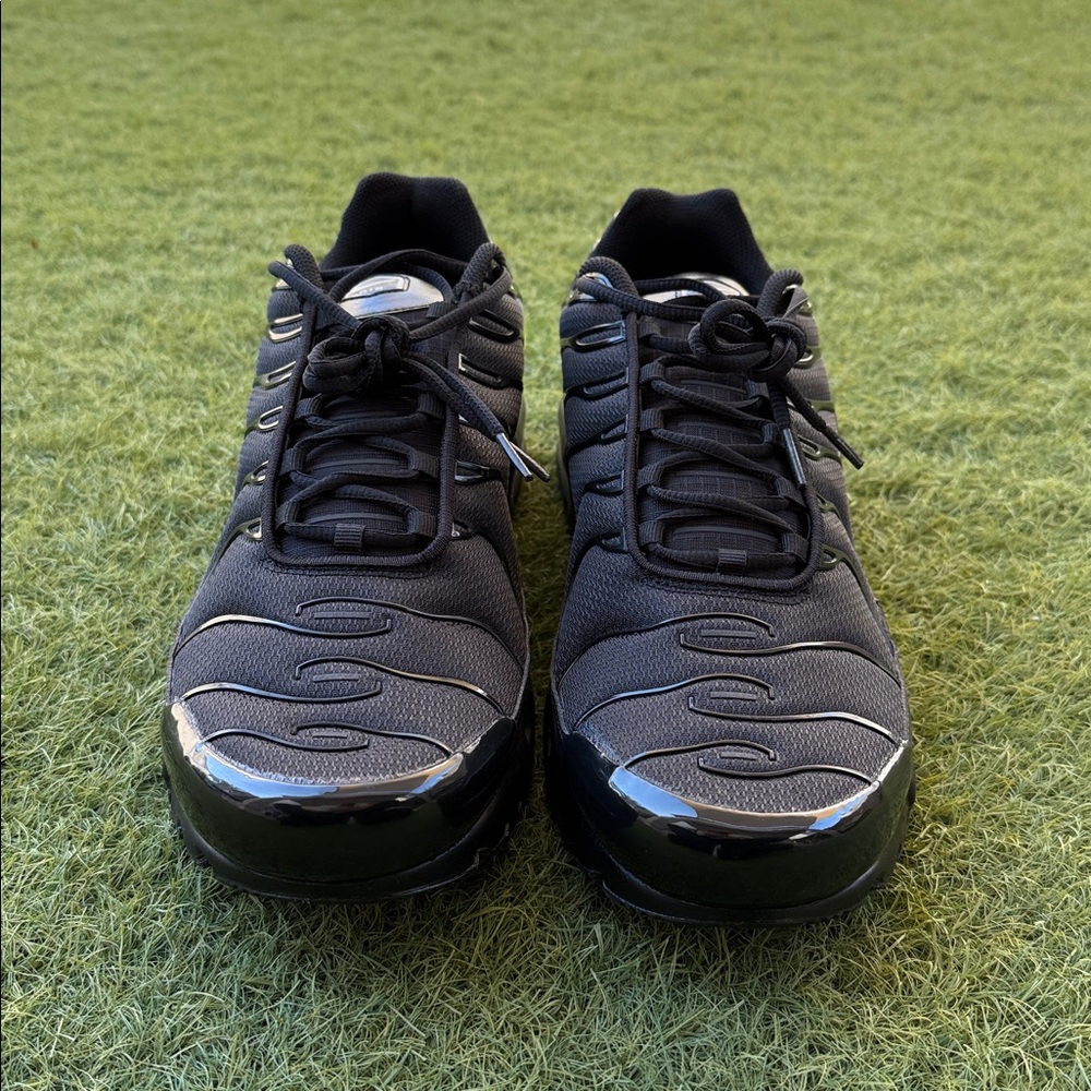 Nike Air Max Plus - Picture 2 of 5